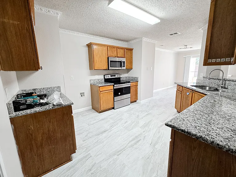 8309 Toler Trl — Photo 6