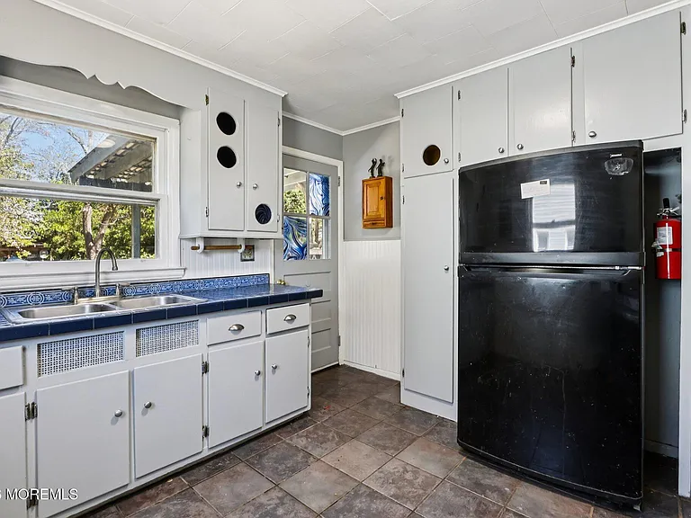 15 Woolley Ave — Photo 8
