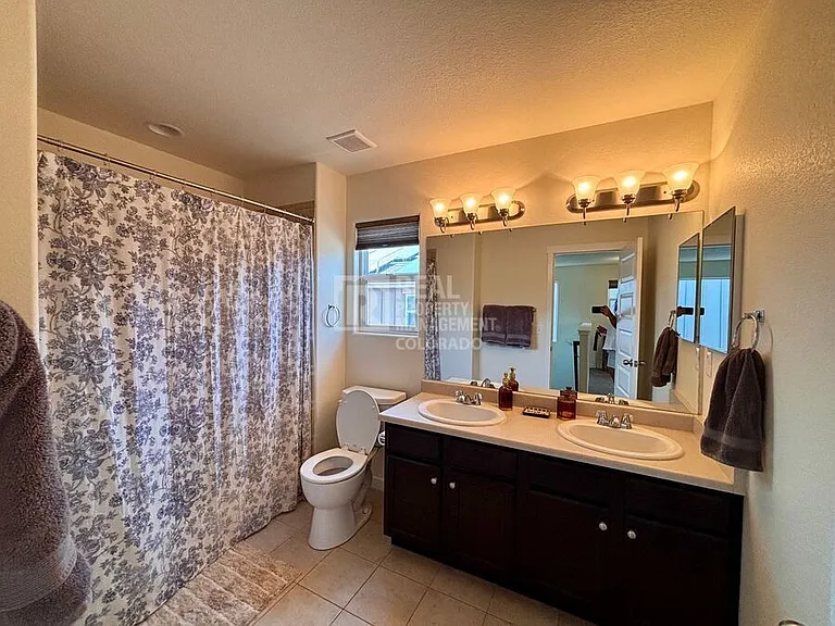 914 Antrim Loop — Photo 14