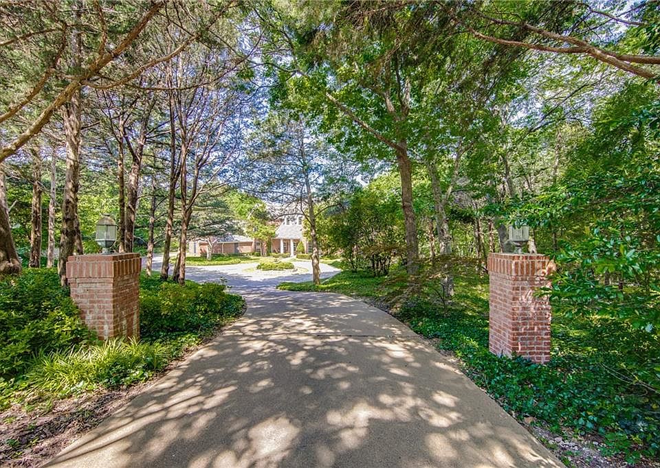 1st image of 941 Berkshire Way