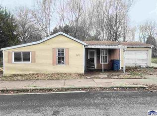 1352 N 22nd St, Terre Haute, IN 47807