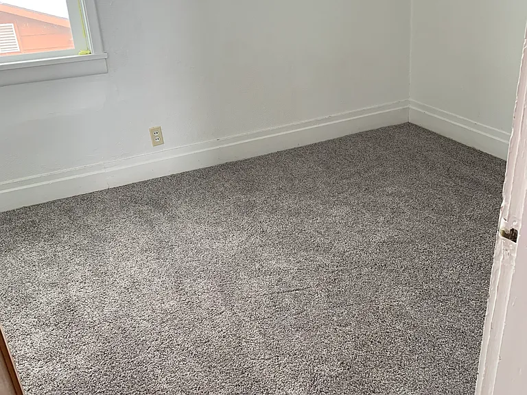 551 E Hooper Ave — Photo 16