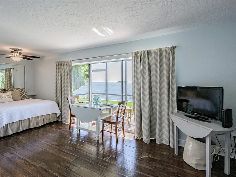 2566 Gary Cir #3 — Photo 12