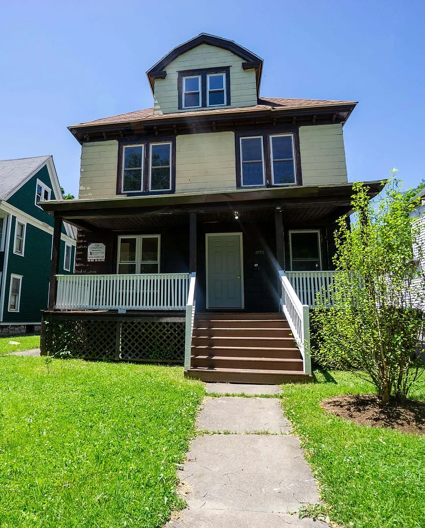 720 Livingston Apt A - 6/1/27 - Renovated First Floor Flat - Close To Campus — Photo 3
