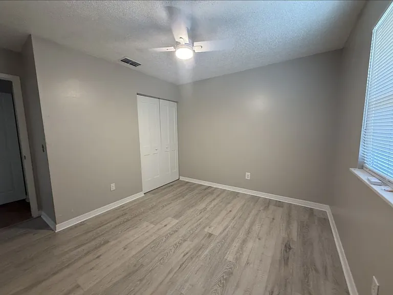 8532 Channelview Cir — Photo 5