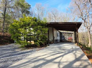 40 E Side Ct, Franklin, NC 28734