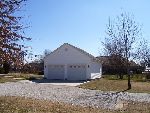 2 Car Detached Garage