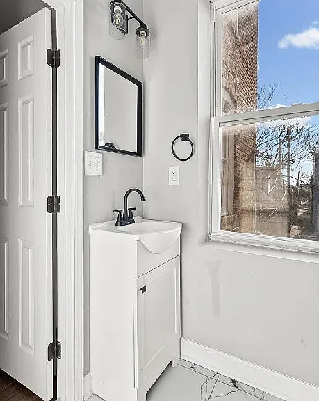 2301 Whittier Ave #1 — Photo 11