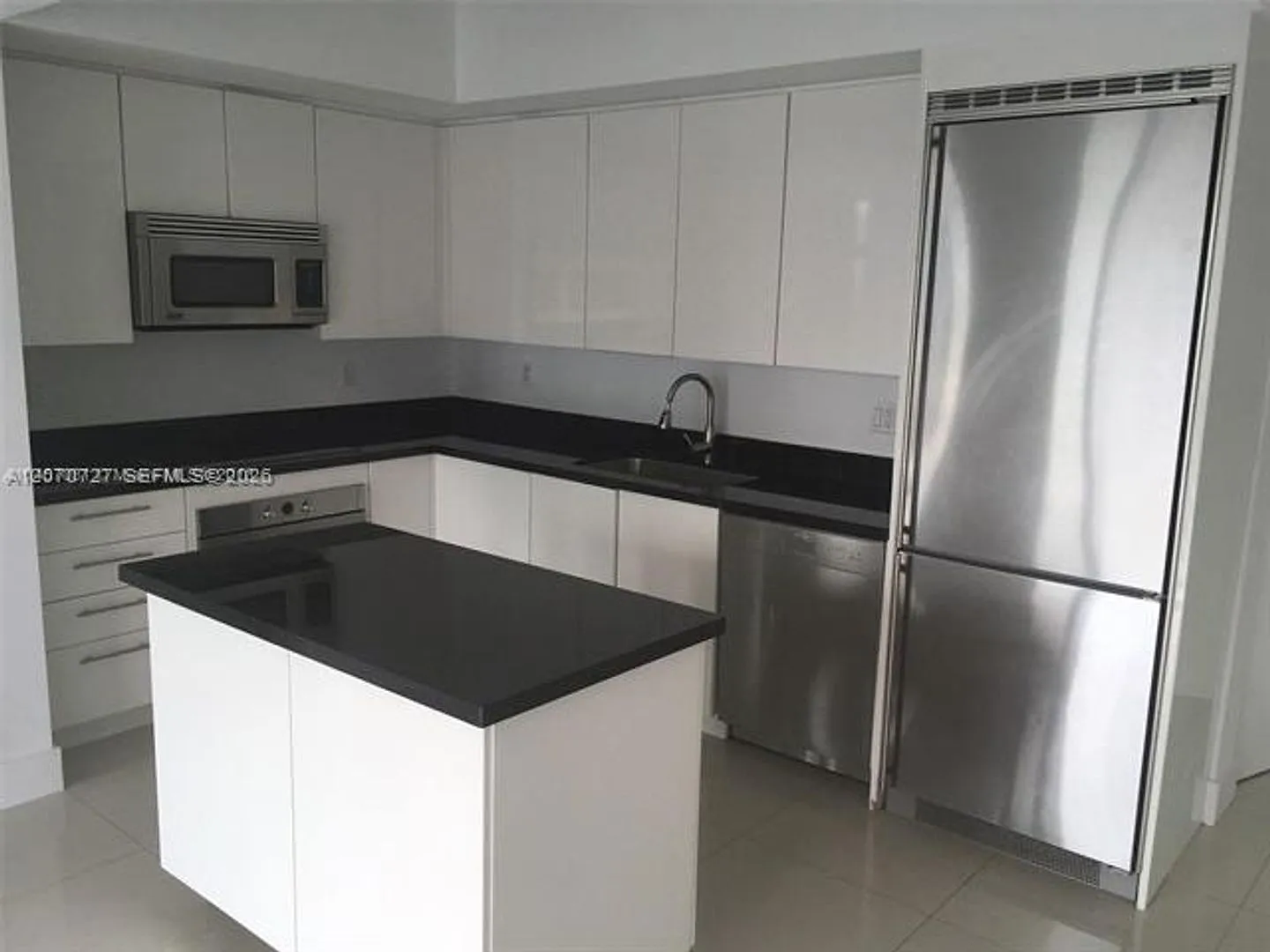 92 SW 3rd St cu-3402, Miami, FL 33130 — Photo 1