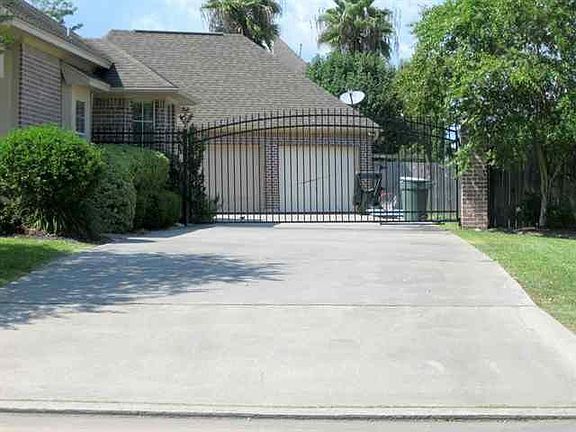 2nd image of 5060 Oakmont Dr