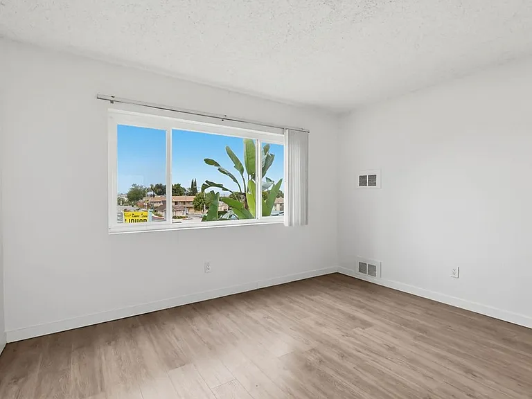 660S Garfiled — Photo 39