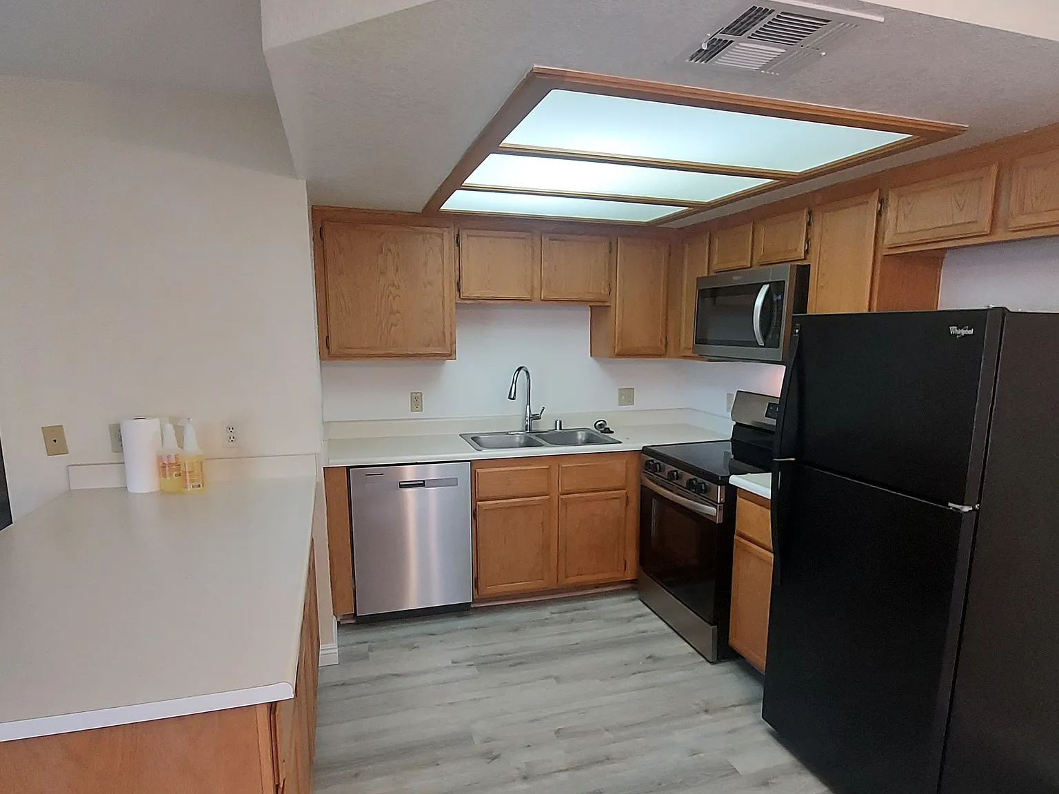2 bed, 912 sqft, $1,350 — Photo 4