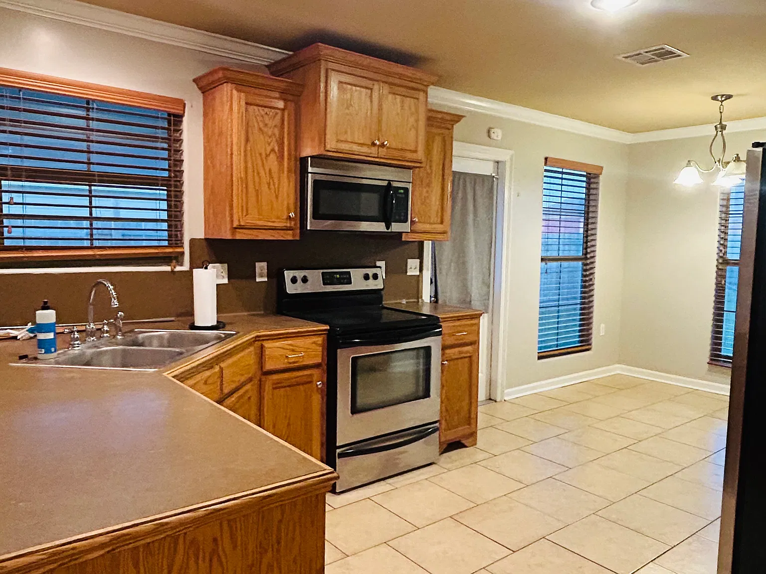 3 bed, 1400 sqft, $1,650 — Photo 4