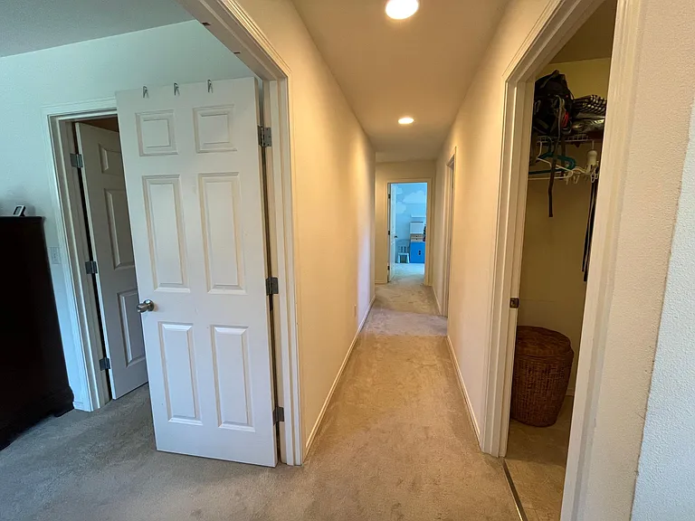 24024 SE 23rd St — Photo 31