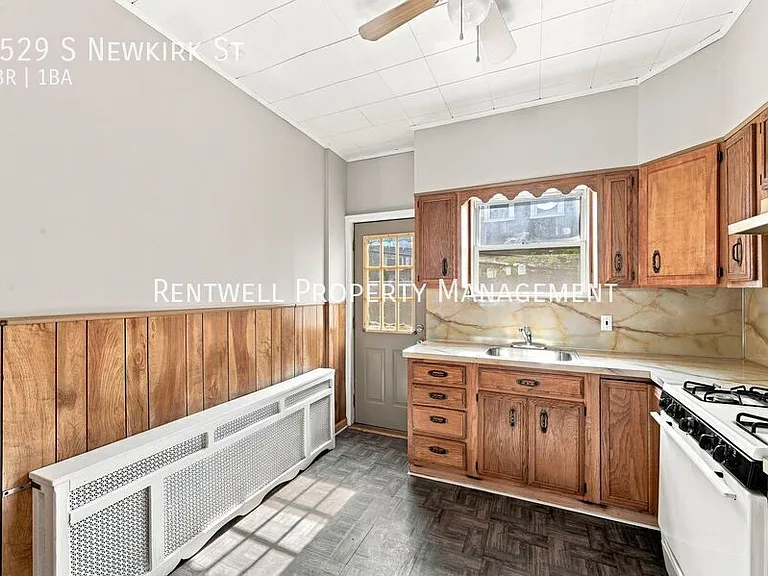 1529 S Newkirk St — Photo 14