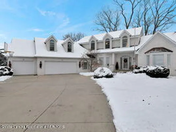 1137 Norfolk Cir, Grand Ledge, MI 48837