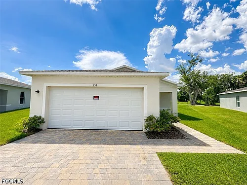 858 Friendship Cir Photo 1
