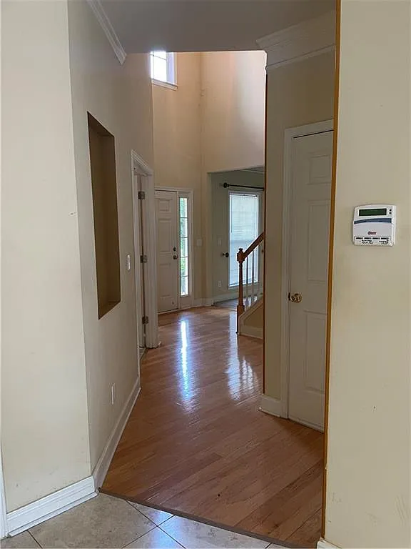 5 bed, 2.0 bath, 3213 sqft, $2,900 — Photo 3