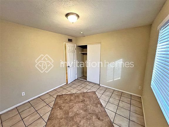 5th image of 4434 W Eva St