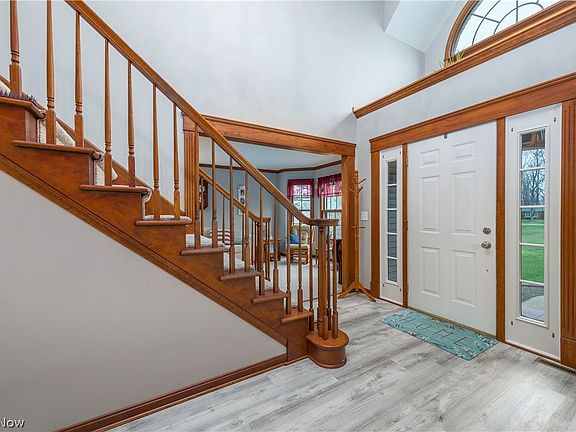 4th image of 44565 Stang Rd