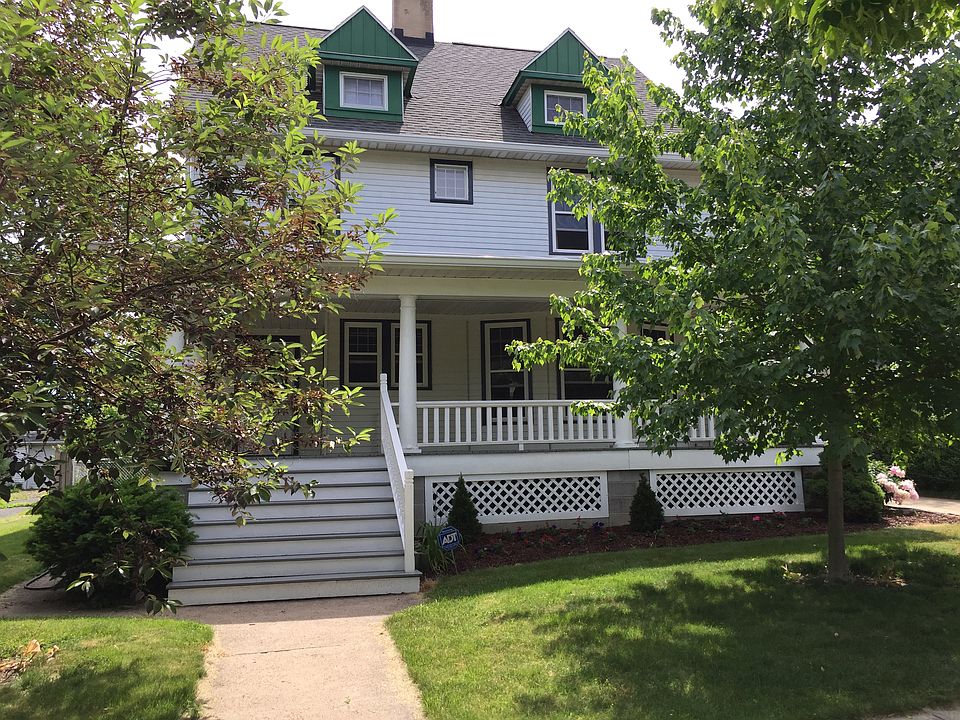 1st image of 1465 Mars Ave