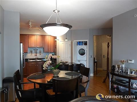 1st image of 500 Grant St E #709
