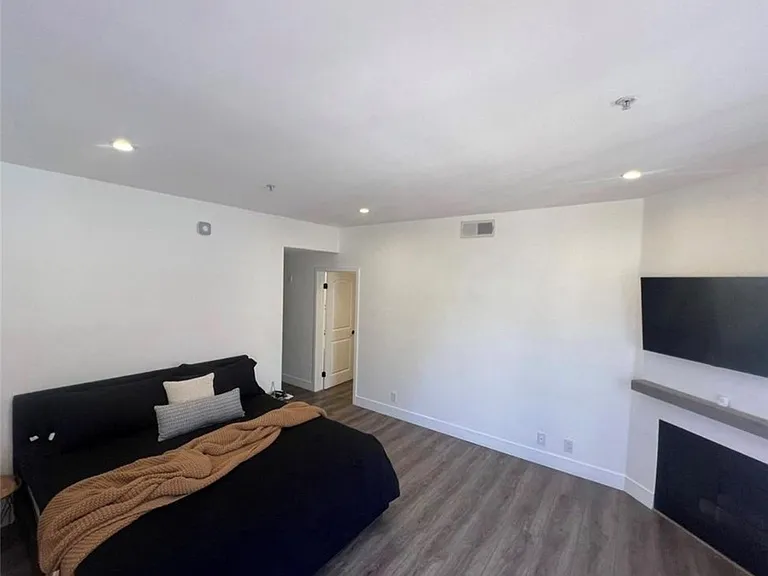 1645 Camden Ave #401 — Photo 7