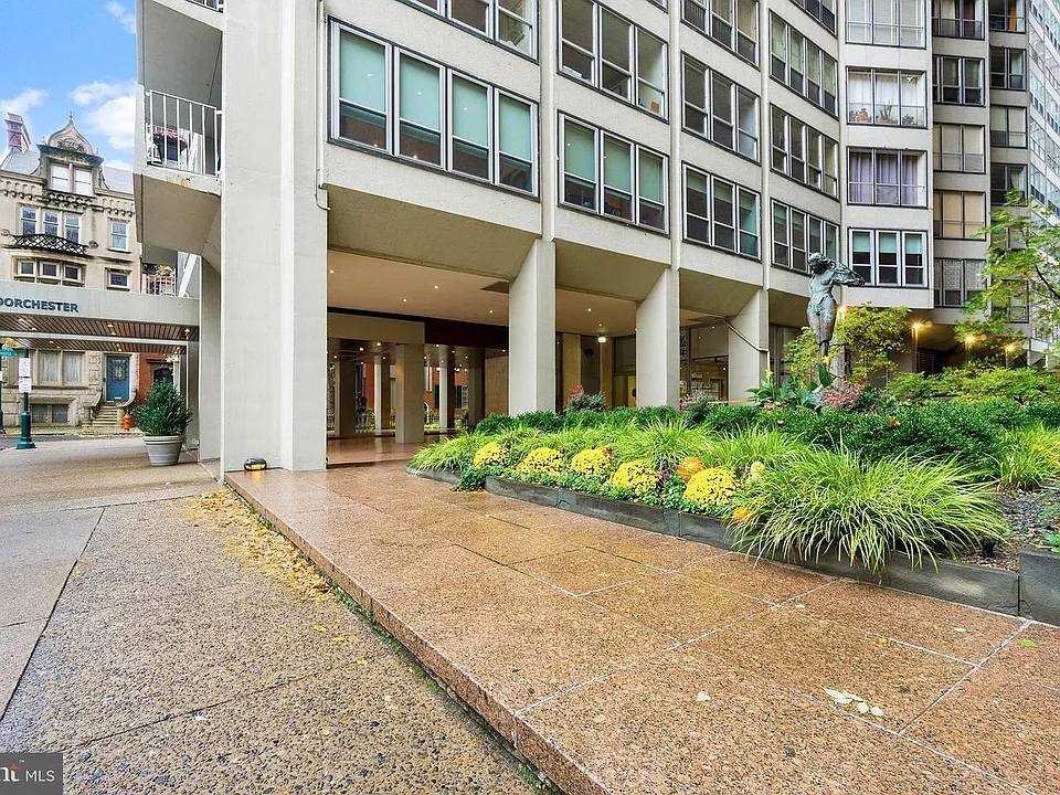 226 W Rittenhouse Sq #601
