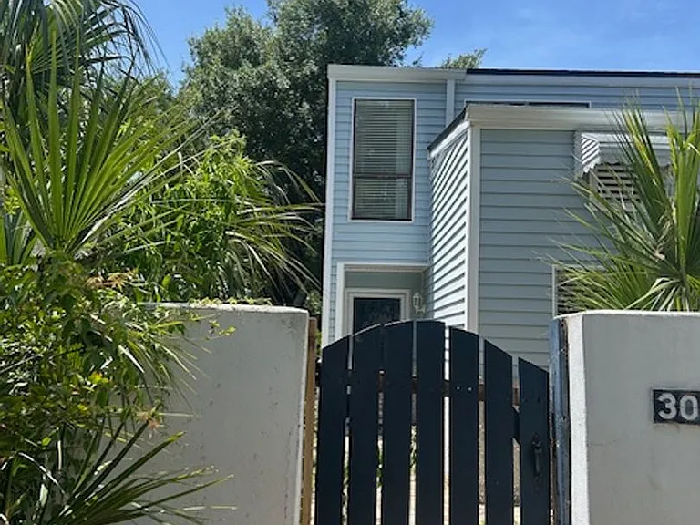 309 Maple St — Photo 1
