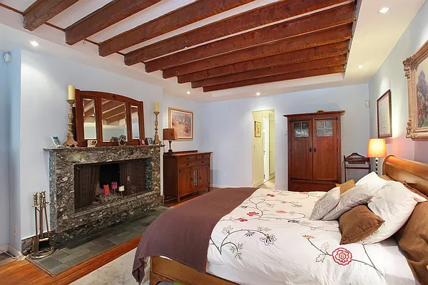 Sold by Corcoran | media 22