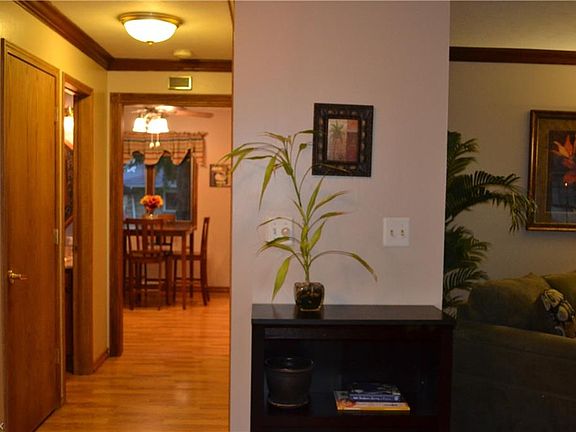 3rd image of 2871 Dorset Dr