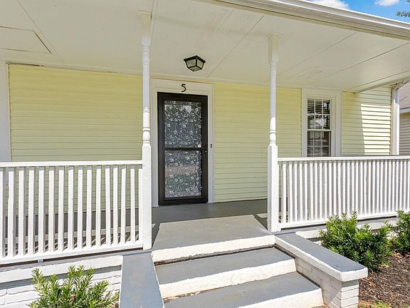 2nd image of 5 Conyers St
