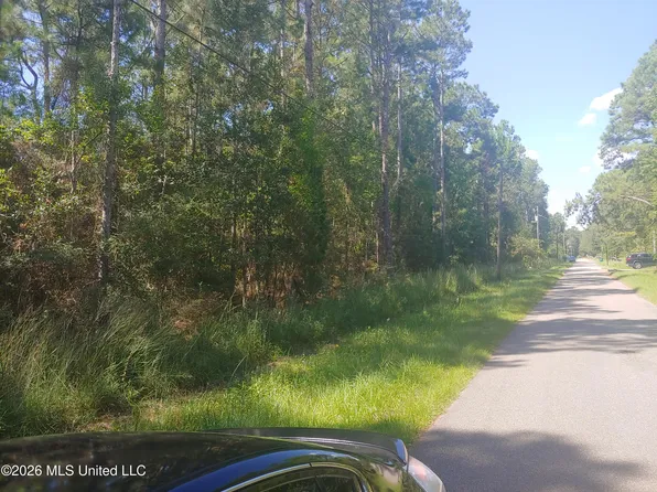 E Newton St, Bay Saint Louis, MS 39520