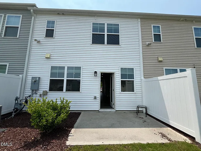 5047 Tura St — Photo 25