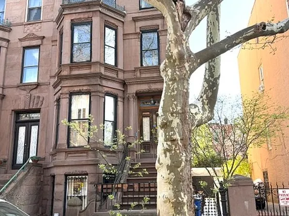 683 10th St, Brooklyn, NY 11215