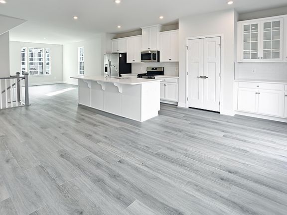 Kitchen/Dining space