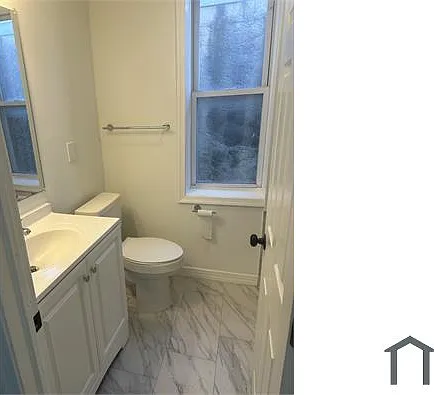 3 bed, 1200 sqft, $1,995 — Photo 3