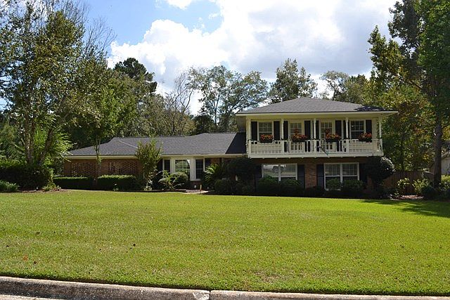 1st image of 1213 Lake Dr