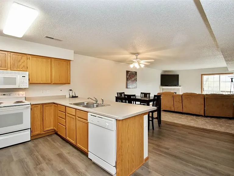 536 W Side Dr #536 — Photo 11