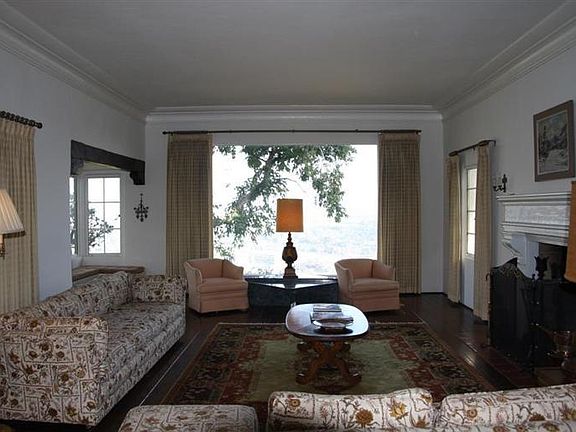 3rd image of 1175 Glen Oaks Blvd
