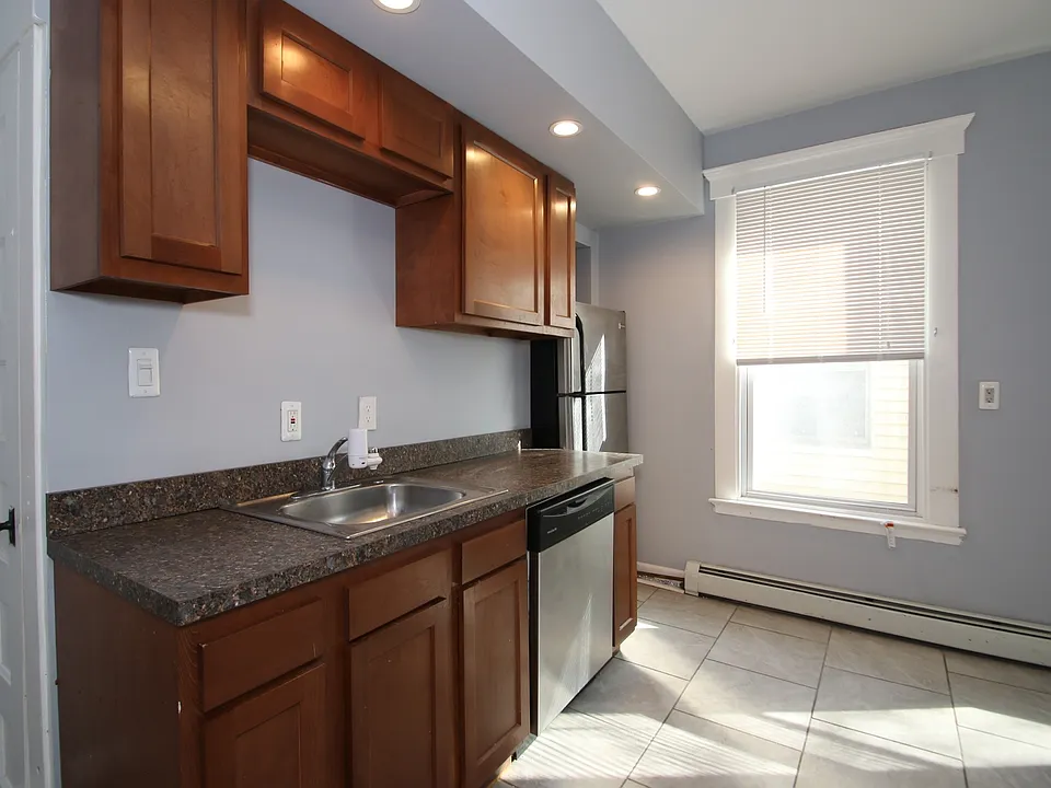 146 Gilbert