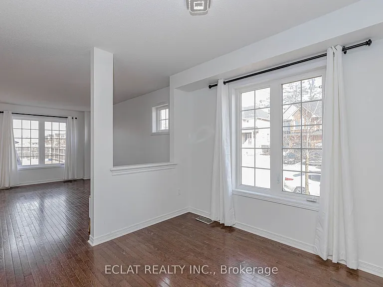 2 Lancaster Ct — Photo 6