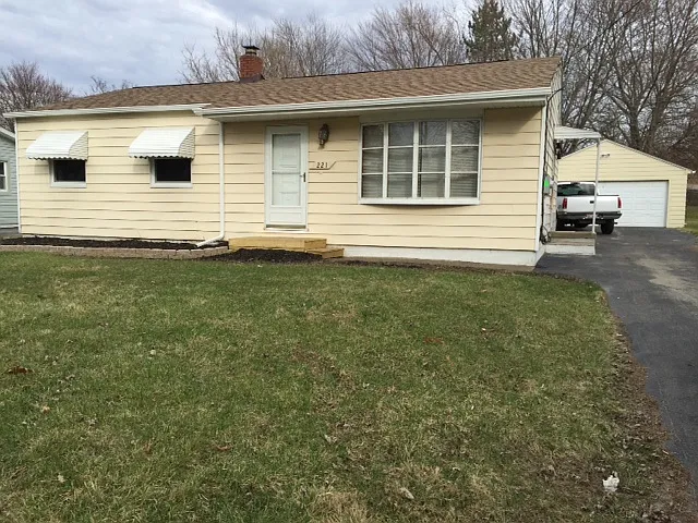 221 Hamrock Dr photo 1