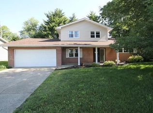 320 Camelot Dr, Collinsville, IL
