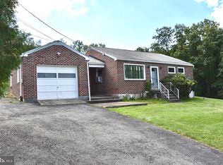 1251 Upper Van Reed Rd, Leesport, PA 19533