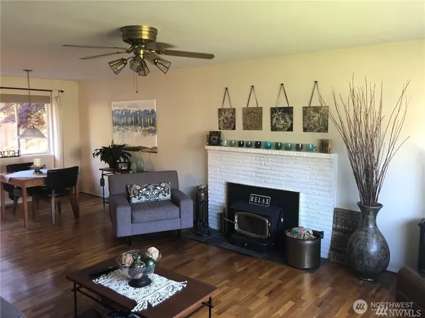 21676 SE 269th Street, Maple Valley, WA 98038