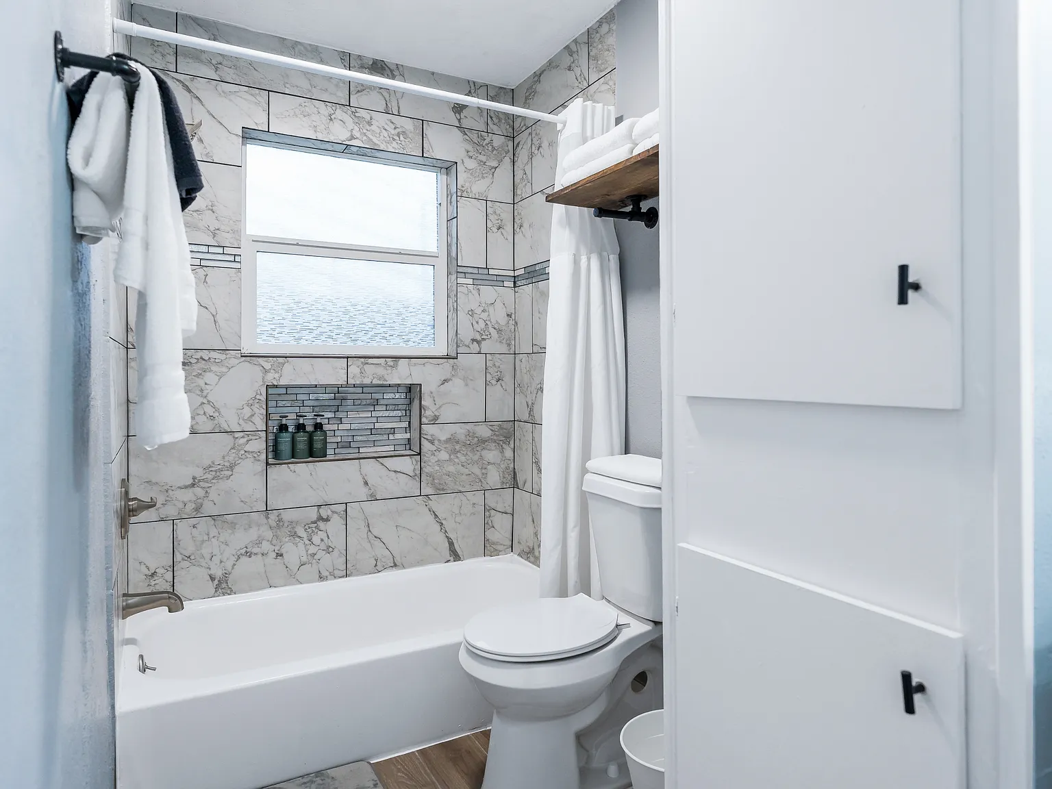 2402 Berry Street - 2 — Photo 3