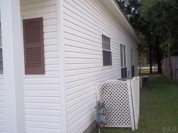 2nd image of 1139 Sweetbriar St