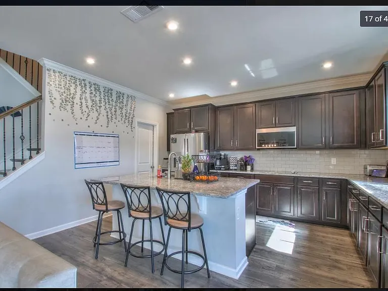 3613 Magpie Ln N — Photo 5