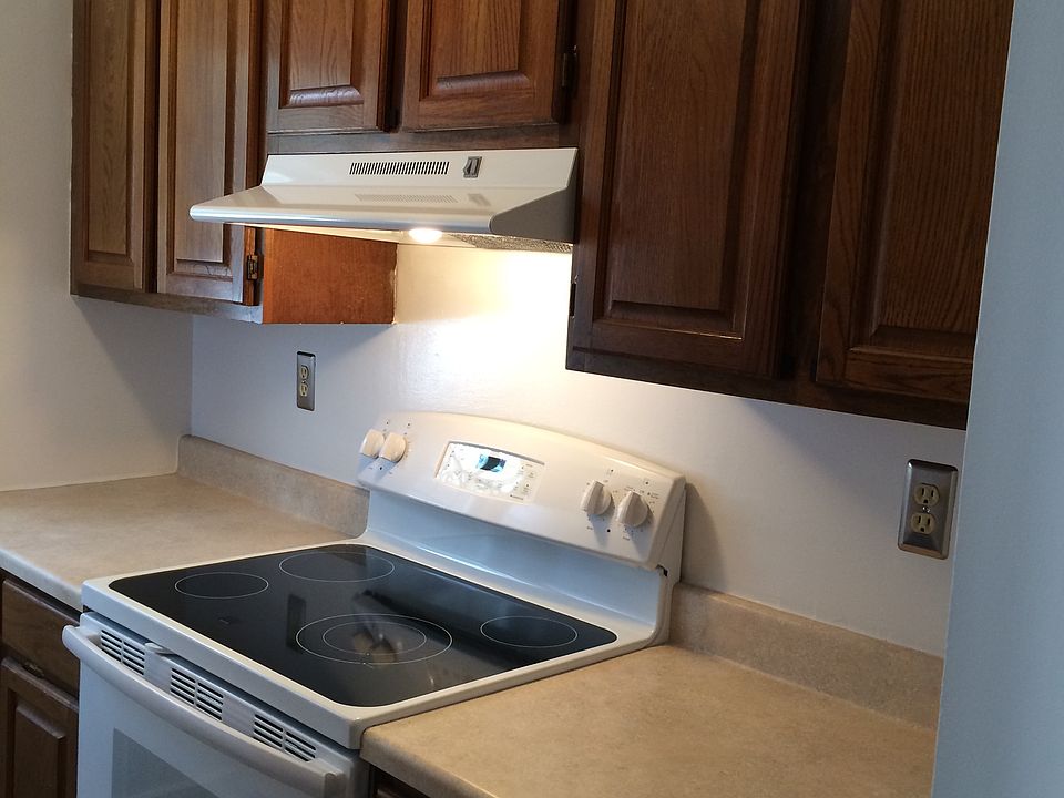 1st image of 804 S Arlington Mill Dr